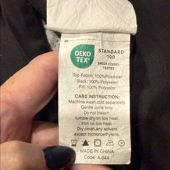 Elegant Black King Bedspread with Two Pillow Shams & Bedskirt - Picture 2 of 4